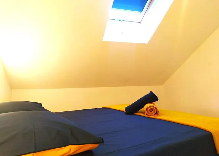 - 1 Min A Pieds Hypercentre - 2 *